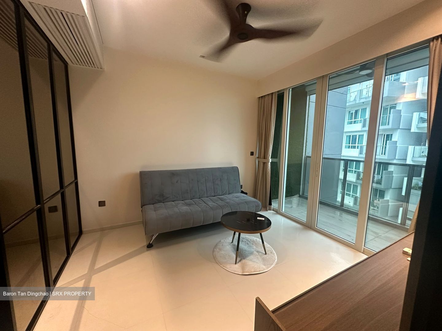 Vacanza @ East (D14), Condominium #562748101